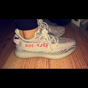 Yeezy Boost V2